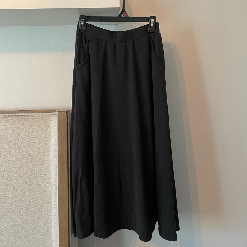 Elegant Black Women's Skirt